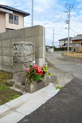 (6) 六地蔵の道標