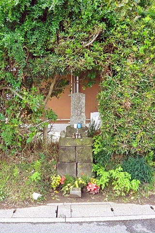 (9) 庚申塔(八幡)