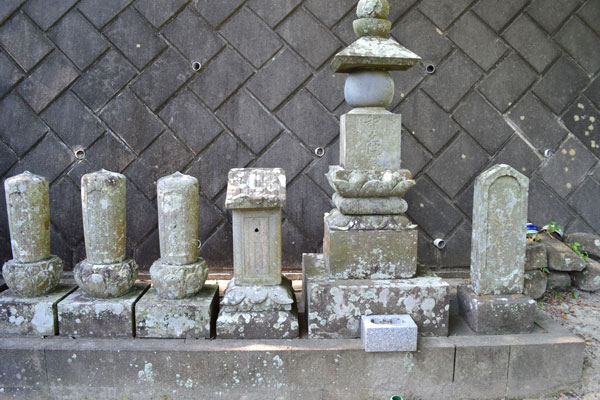 (17)泉慶院墓地