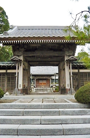 (7) 総持院
