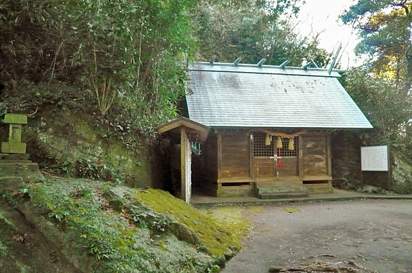 (1) 船越鉈切神社(ふなこしなたぎりじんじゃ)(浜田)