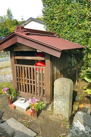 (23)廻国供養塔