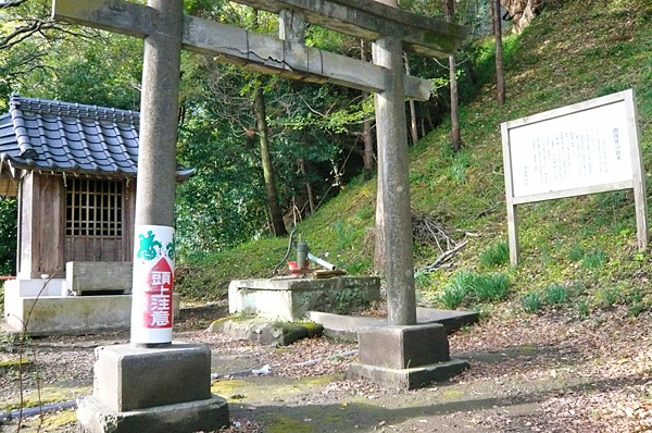 (32)閼伽井(あかい)