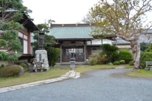 (4)本堂