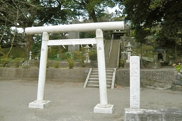 (1)鳥居