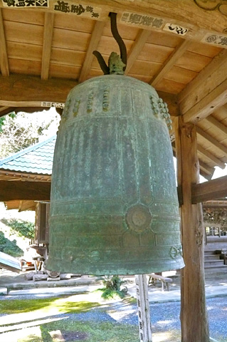 (4)梵鐘(ぼんしょう)
