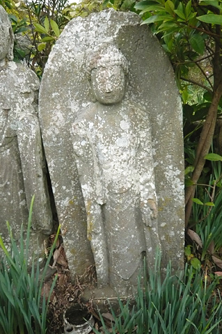 (7)真里谷(まりやつ)氏墓塔