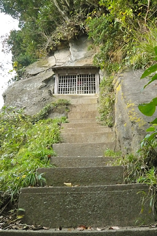 (9)駒留地蔵尊