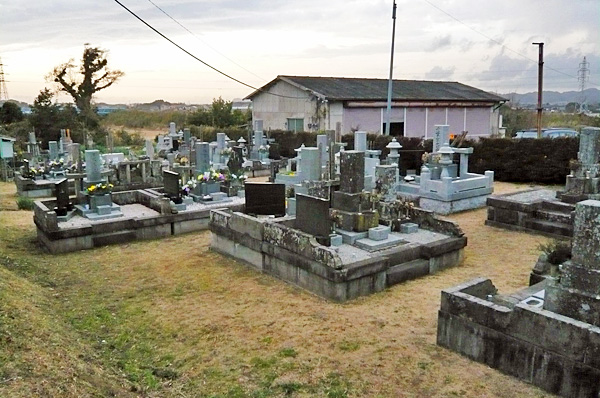 (5)萱野共同墓地