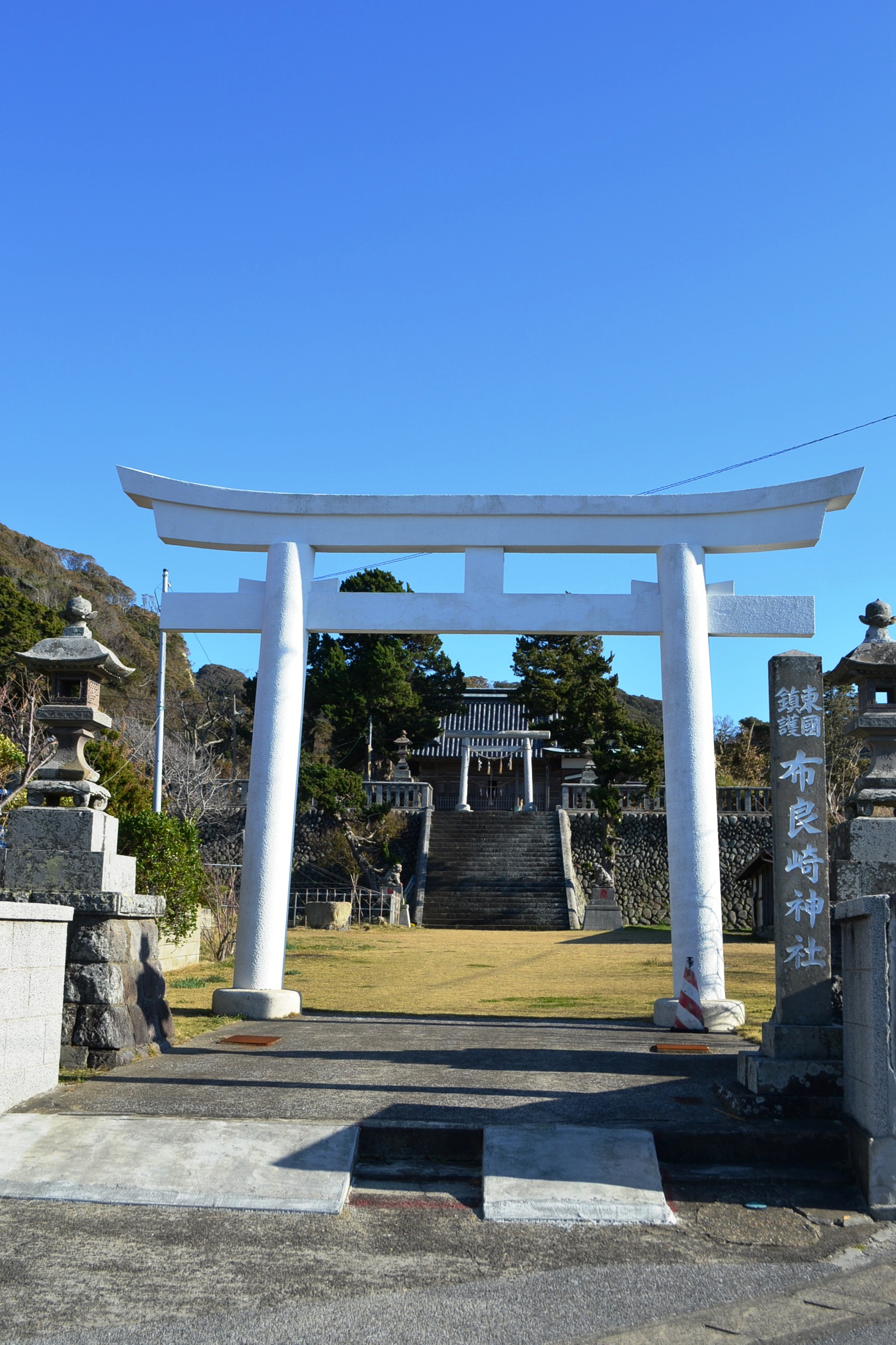 (4)布良崎(めらさき)神社<布良字西本郷>