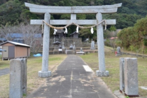 (2)大鳥居と幟立(のぼりたて) 1.大鳥居