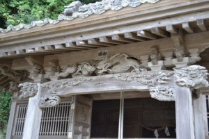 (11)向拝(ごはい)彫刻