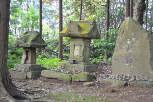(20)富士浅間祠(3基)