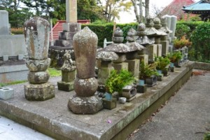 (13)歴代住職の墓