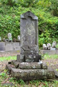 (4)諏訪頼益(すわ・よります)の墓