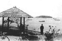 資料6.絵葉書「房州館山公園ヨリ高島ヲ望ム」