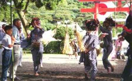 写真26-1.海南刀切神社のかっこ舞