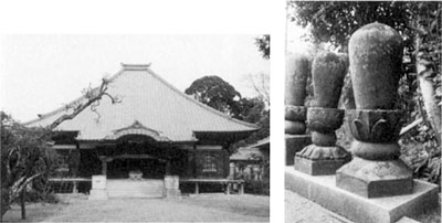 左:法巖寺本堂 右:雄譽霊巖上人墓塔