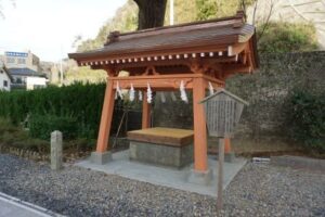 誕生水井戸