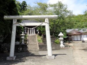 松岡八幡宮と正見院跡